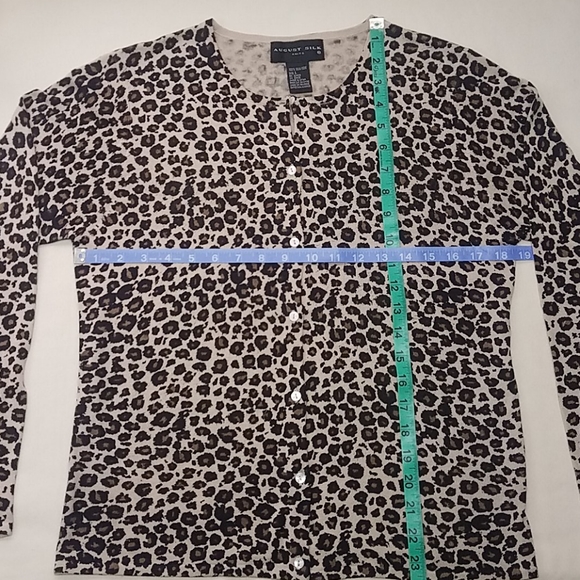 August Vintage silk  cardigan top - Picture 6 of 6